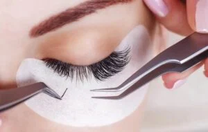 20 تا از بهترین سالن زیبایی برای اکستنشن مژه در تهران